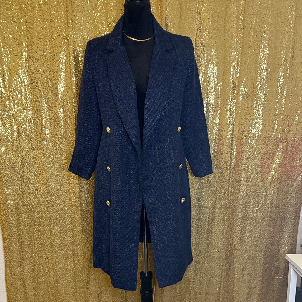 Alexia Admor Navy Textured Buttoned Long Blazer with Gold Accents